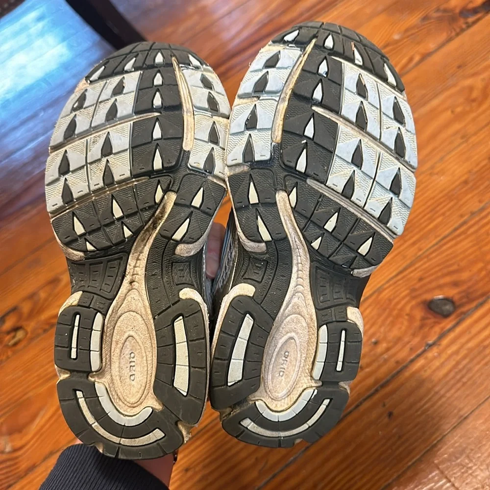 Saucony Sneakers